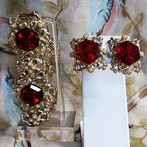 Vintage Demi Parure Emerald Cut Faceted Acrylic Rubies Bracelet Earrings Pearls